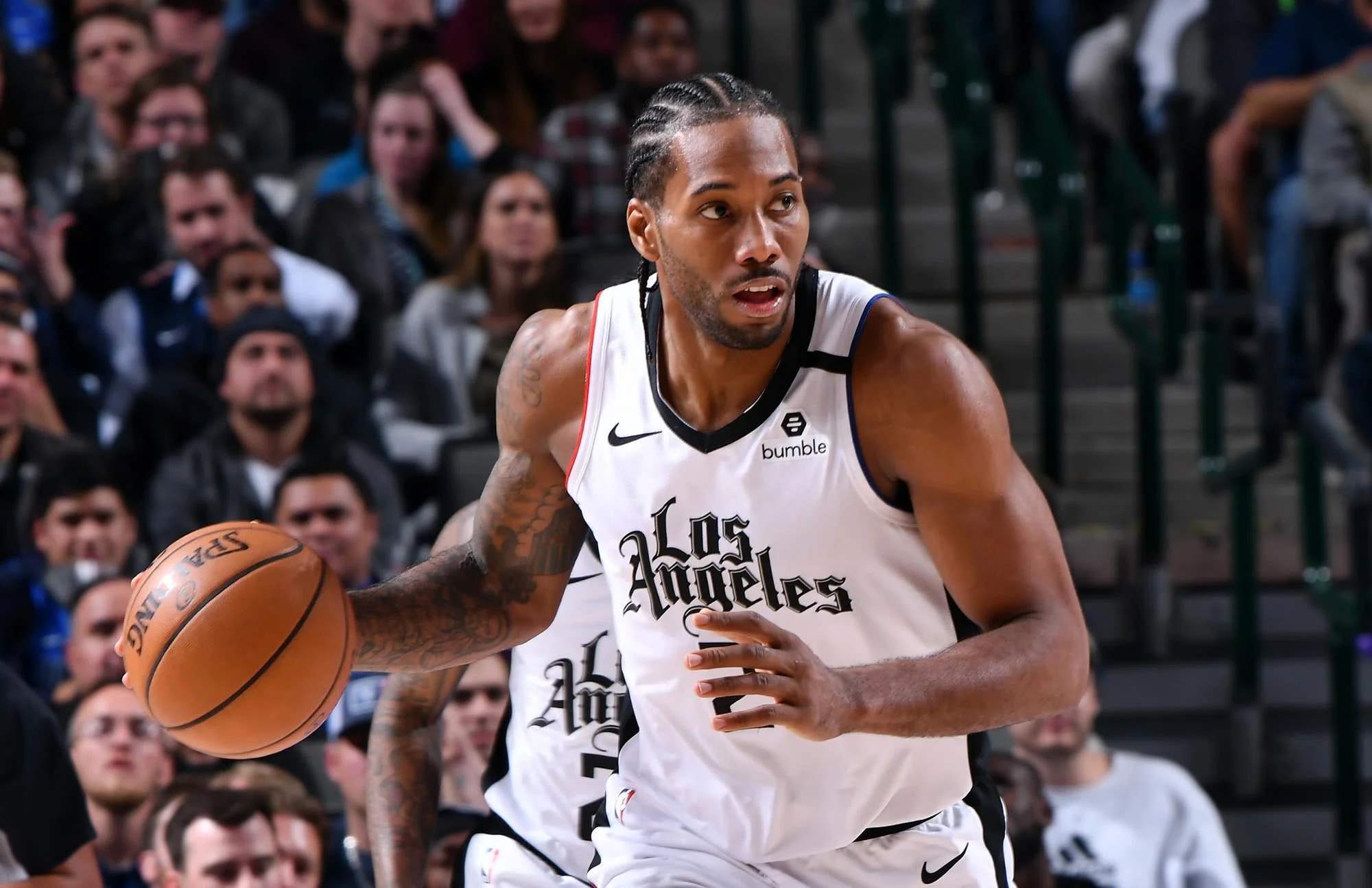 关于快船终结连败，莱昂纳德独得30分的信息