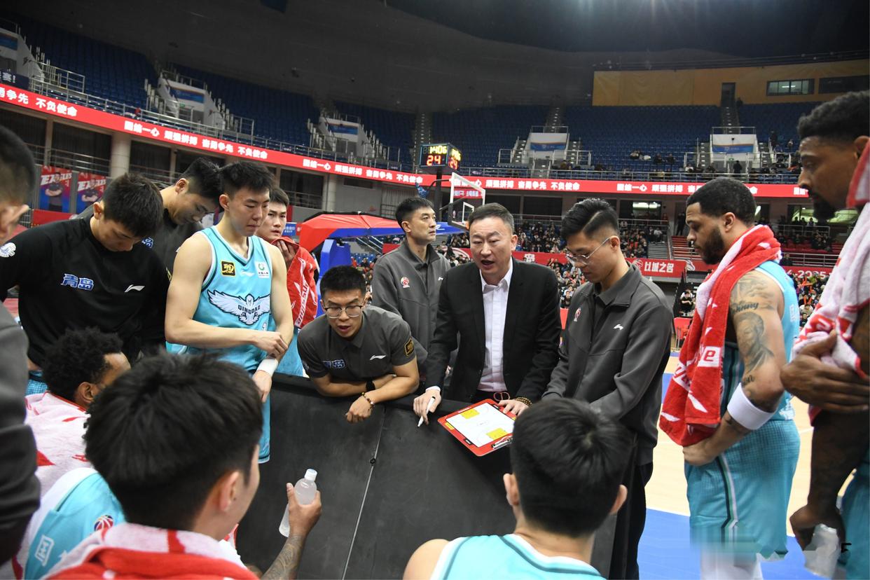 包含青岛男篮在客场赢得重要胜利的词条 包含青岛男篮在客场赢得重要胜利的词条