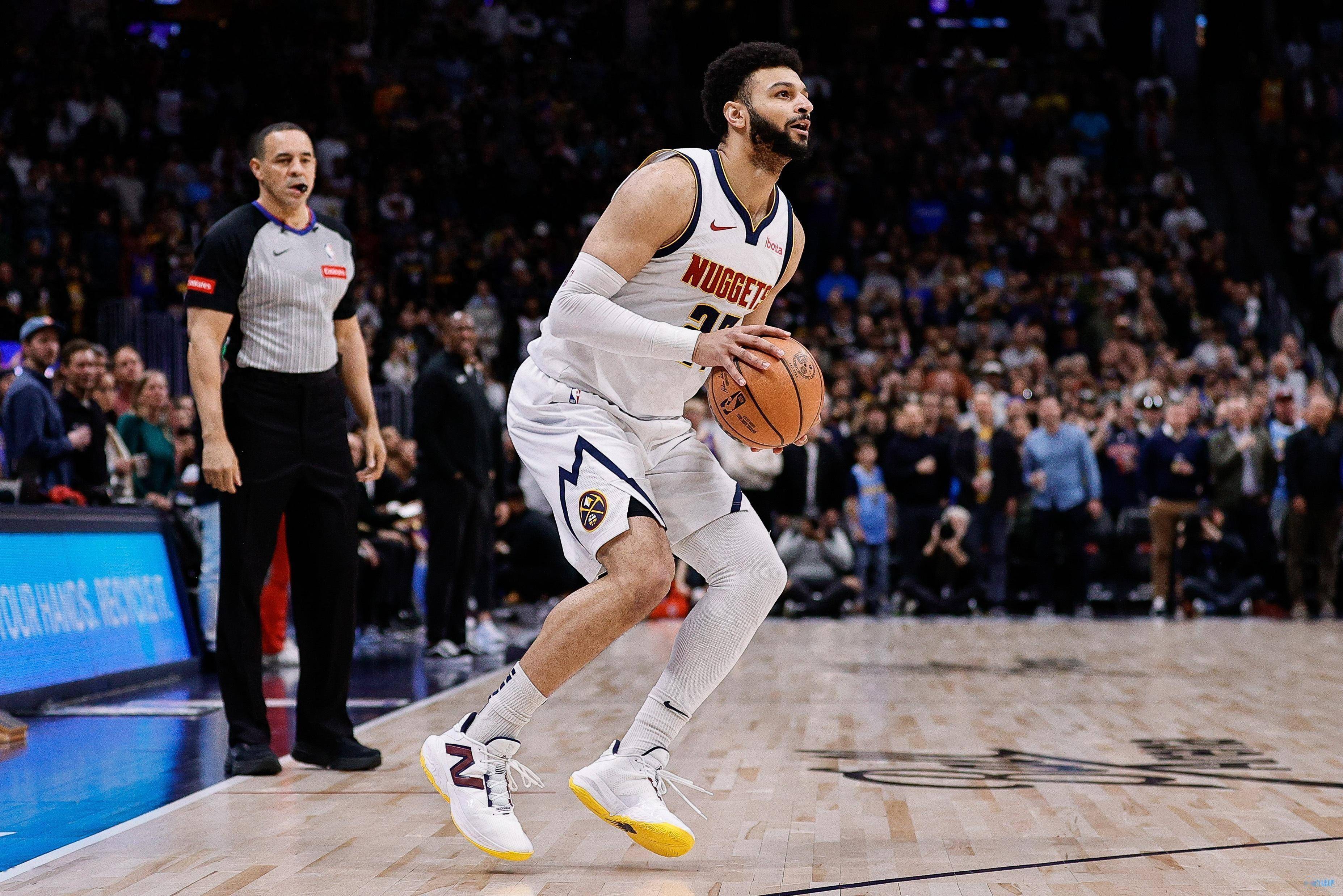 关于美国网球队血洗英国网球队，穆雷完成帽子戏法的信息