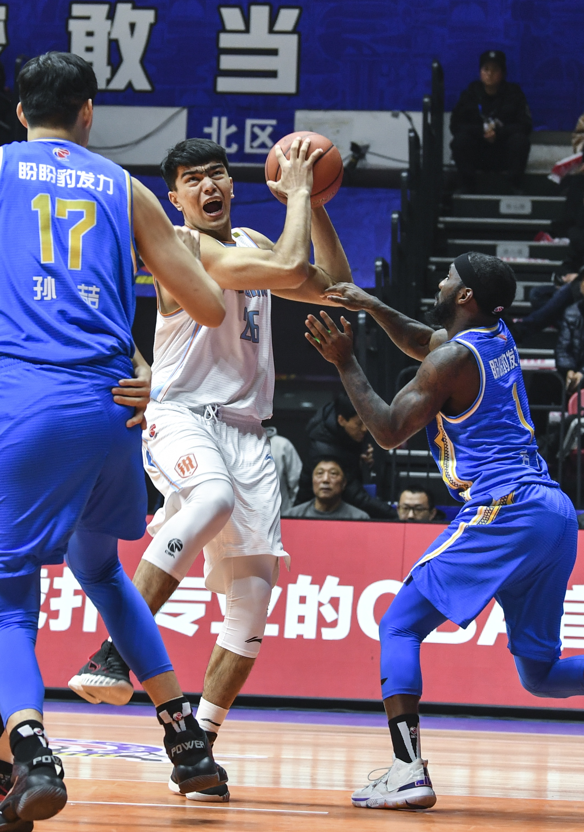 关于中国男篮逆转加拿大男篮，布克一己之力扛起全队的信息